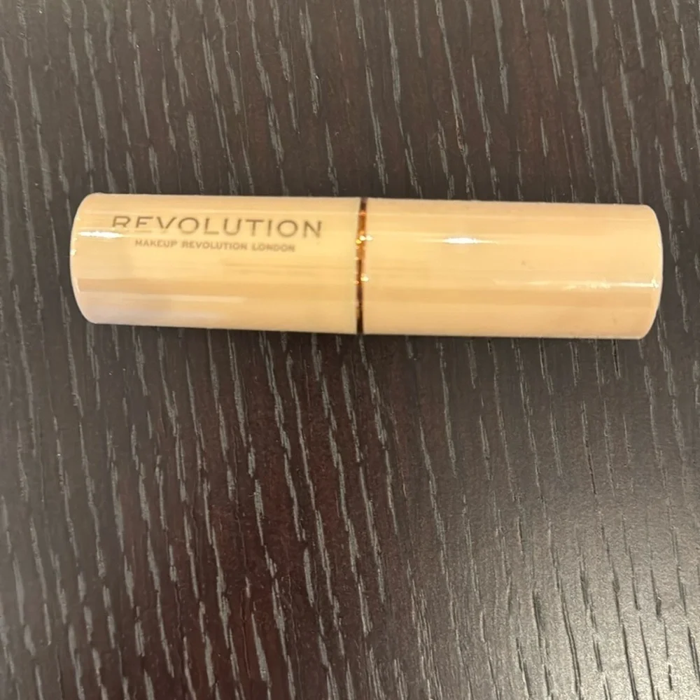 1 Piece - REVOLUTION Fast Base Stick Foundation New Sealed - dark shade F17